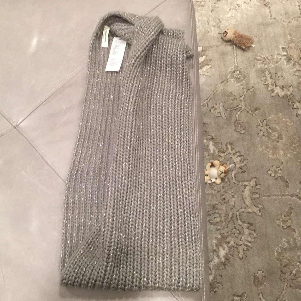 3 scarfs